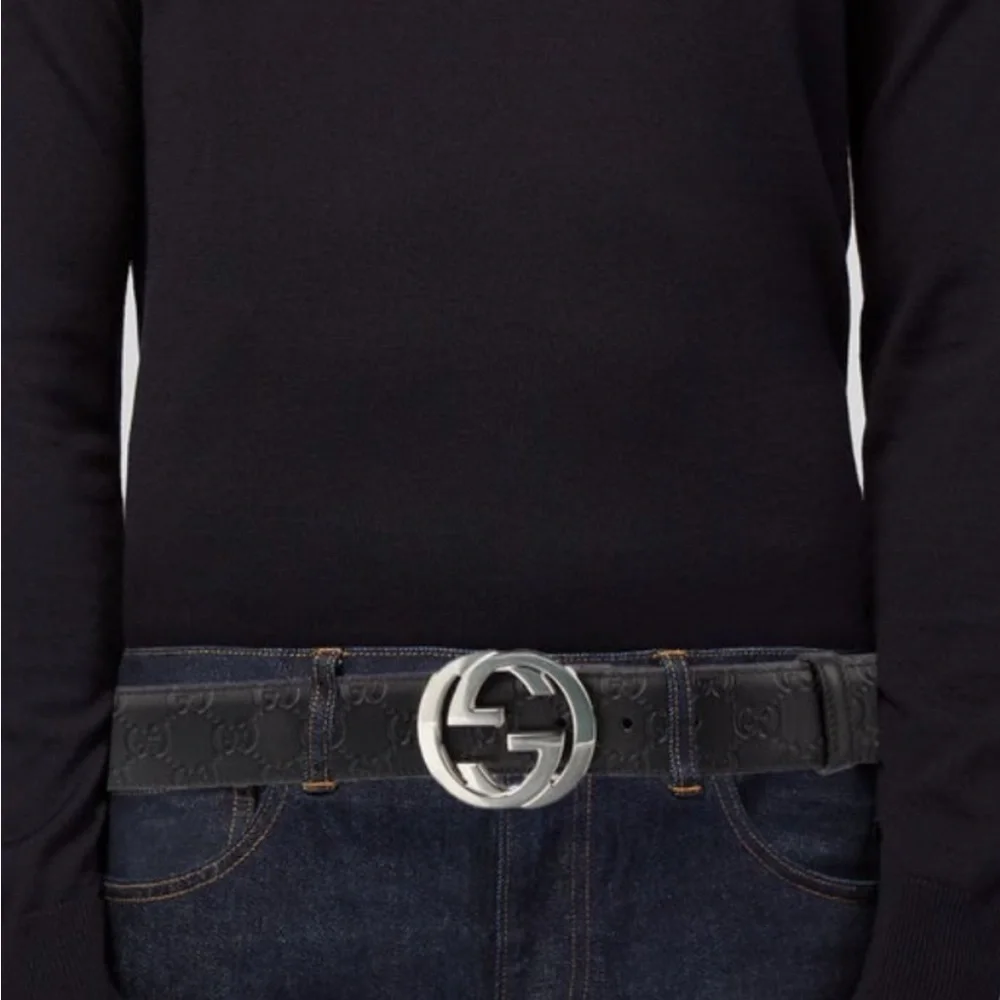 Gucci GG Buckle Belt Black Embossed Leather Size 110/44 Silver Hardware - Picture 1 of 4